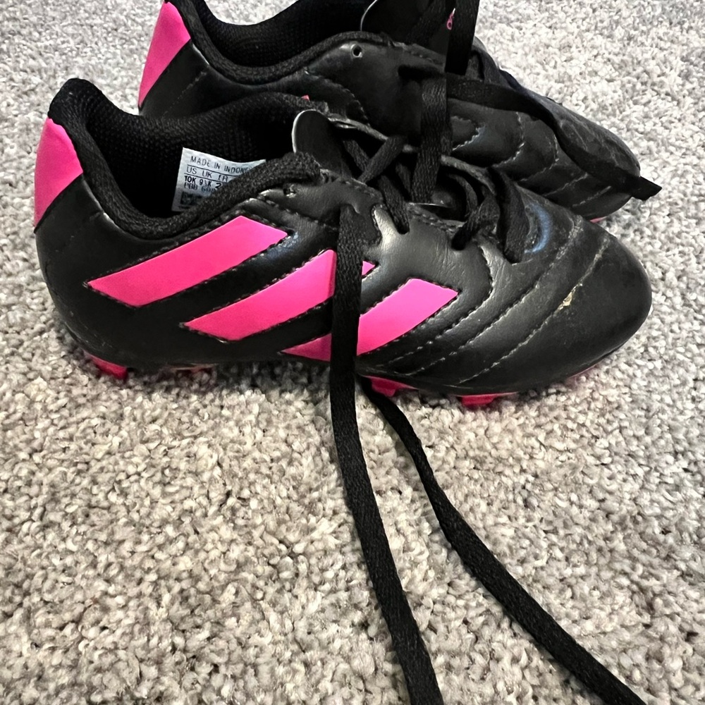 Black and Pink Sneakers for Sporty Performance